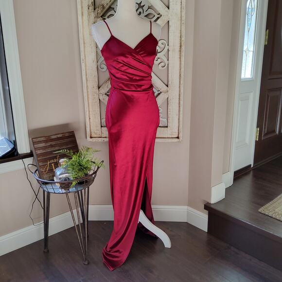 Love Nickie Lew Womens Junior Asymmetric Slit Leg Satin Gown in Burgundy Wine - Picture 2 of 15